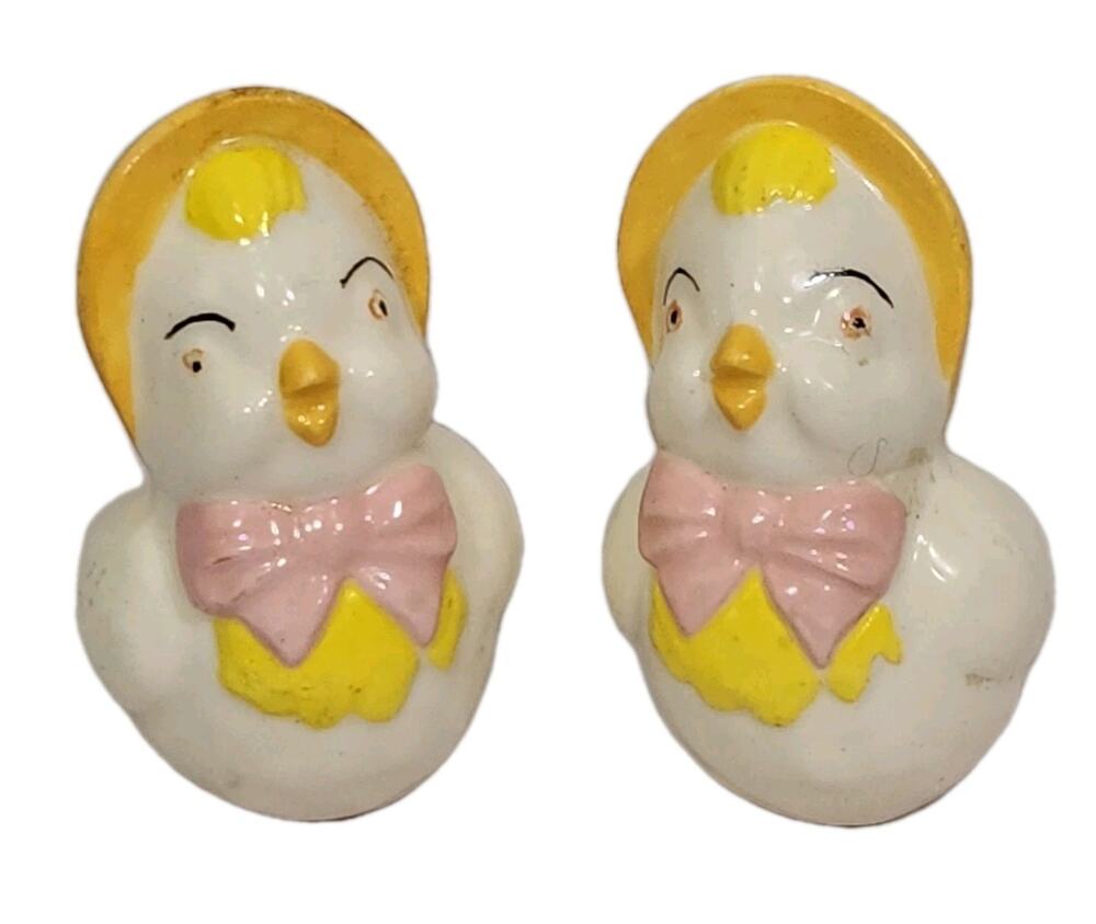 Vtg Anthropomorphic Mini Baby Chicks Figures Cottage Decor Grandma Chicken Bird